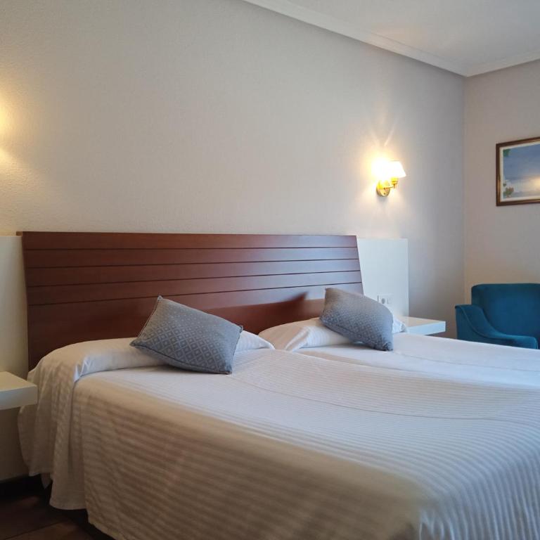 Hotel Sablón - Double or Twin Room with Sea View - 3