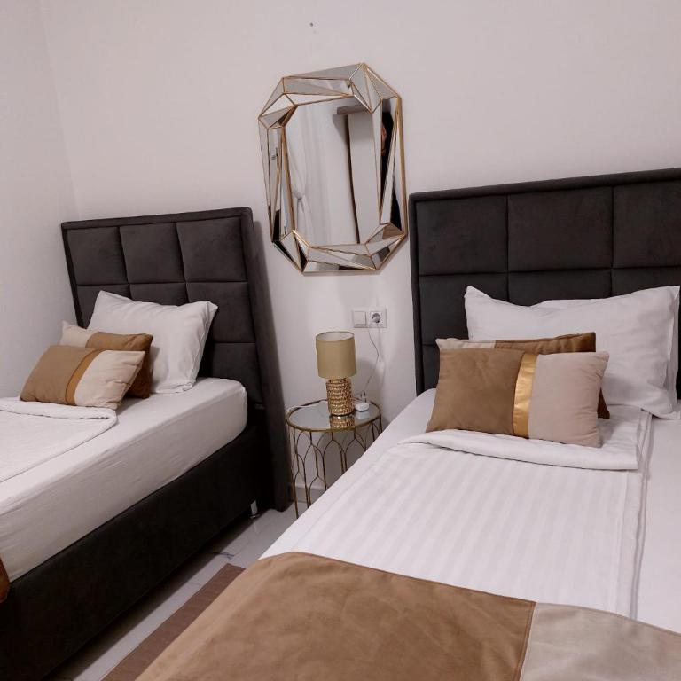 River Luxury House - Three-Bedroom Villa - 24
