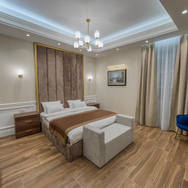 Hive Luxury Suites by MN Property - One-Bedroom Apartment - 14