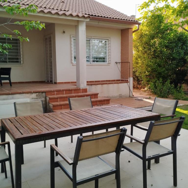 Chalet con JARDIN PUY DU FOU a 10 min ,NO FIESTAS!! - Apartamento de 2 dormitorios - 10