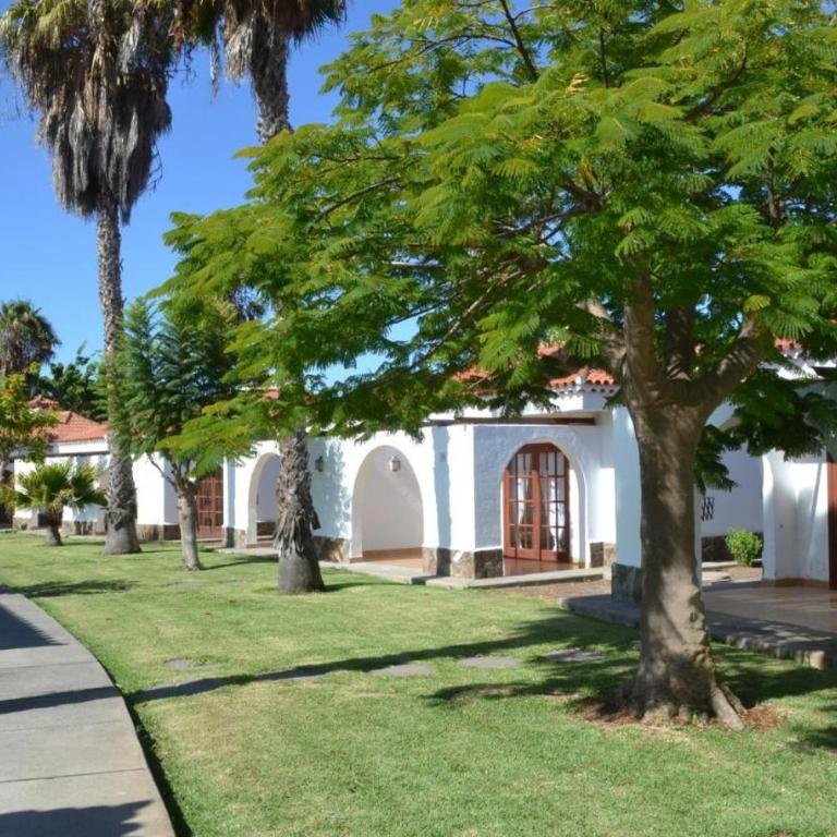 Calm & Gardens in Bungalow Parque Golf, Maspalomas - One-Bedroom Apartment - 1