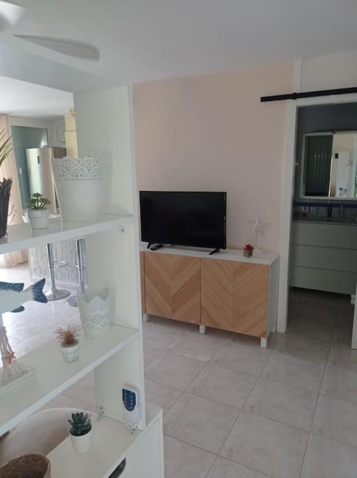 50 meters from CALA CRANCS- Terrace and seaviews - Two-Bedroom Apartment - 8