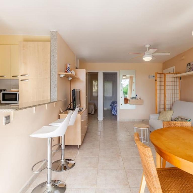 50 meters from CALA CRANCS- Terrace and seaviews - Two-Bedroom Apartment - 36