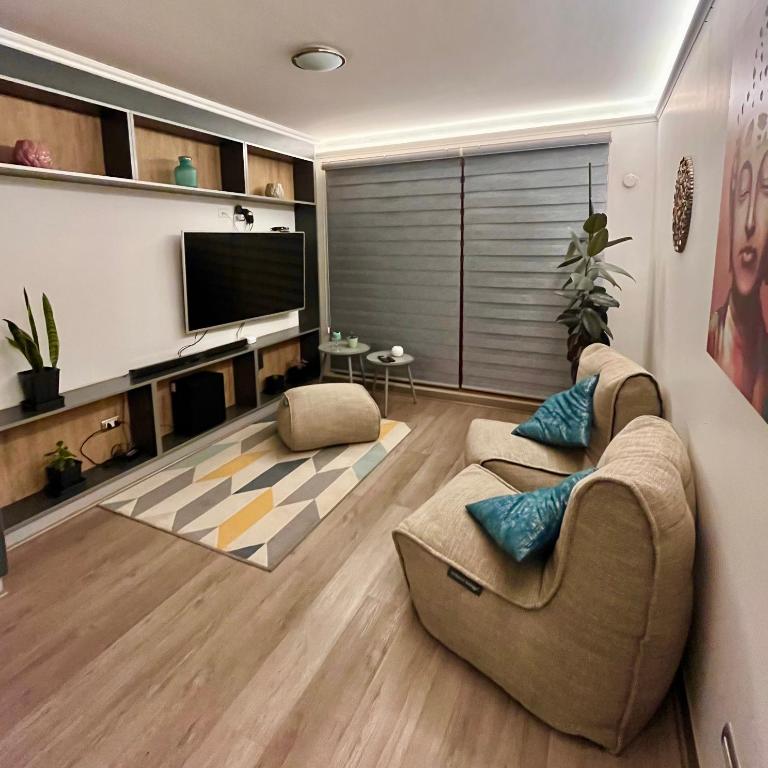 Exclusivo Departamento Equipado Estacionamiento Privado 2D-2B con Excelente ubicación en Los Ángeles - Apartamento de 2 dormitorios - 16