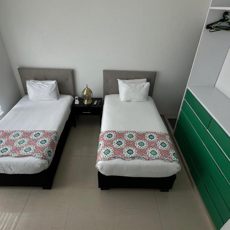 Rio-ApartaHotel-Lagos - Twin Room with Shared Bathroom - 4