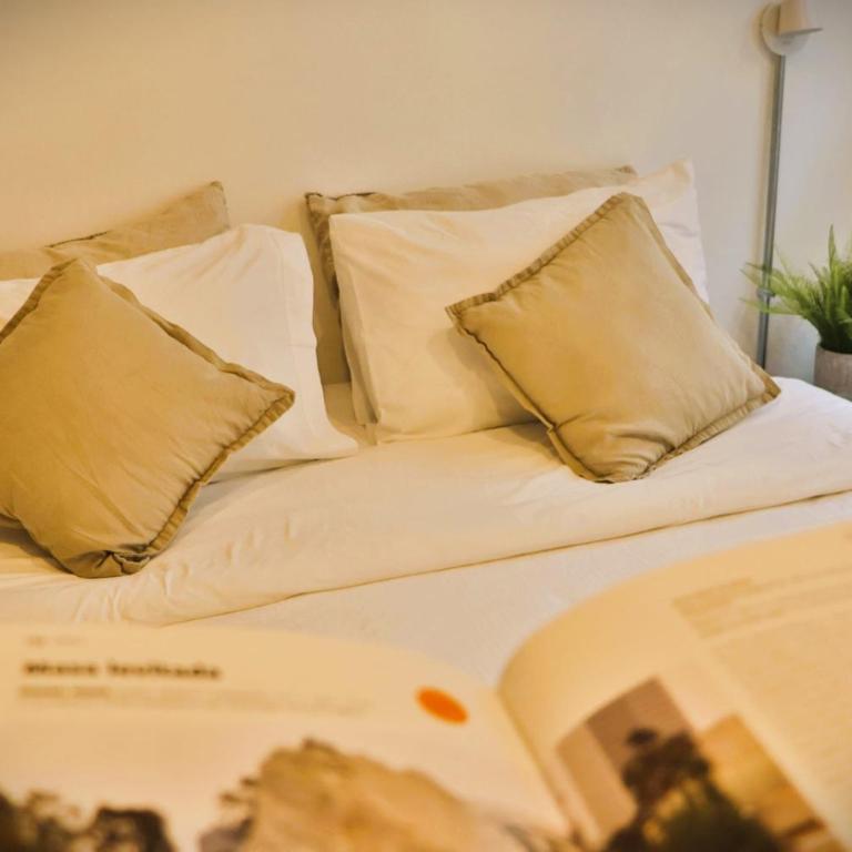 HOM I Luminoso Studio en calle Monjitas, Santiago - Estudio - 3