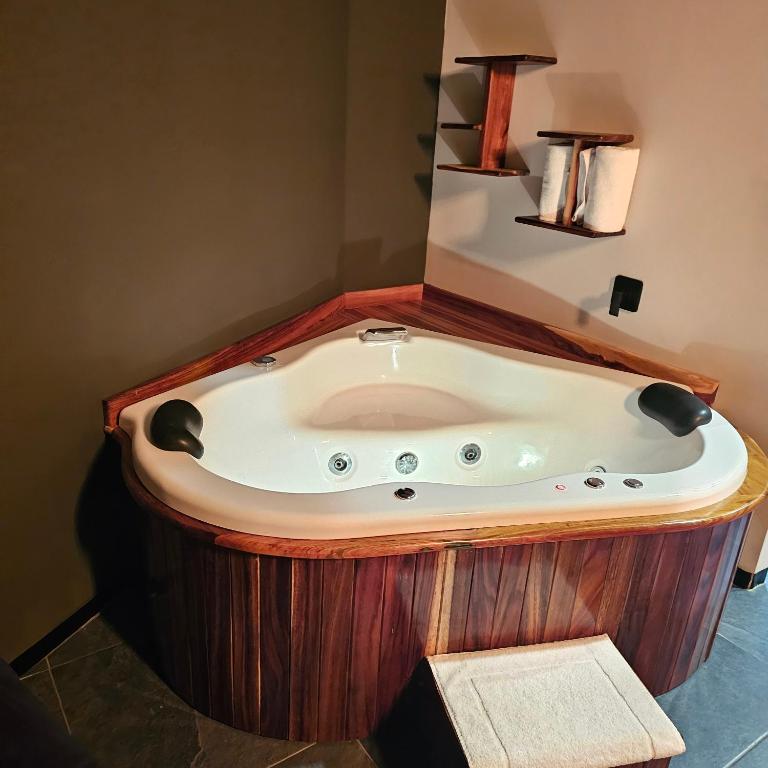 HOTEL RIO RITA - Deluxe Double or Twin Room with Spa Bath - 9