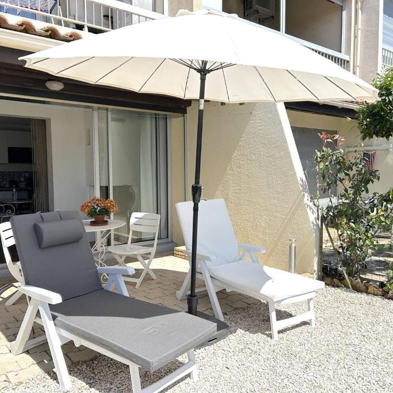Studio 4 Couchages avec Jardin et Piscine à Bormes-les-Mimosas - FR-1-251-825 - Apartamento - 2