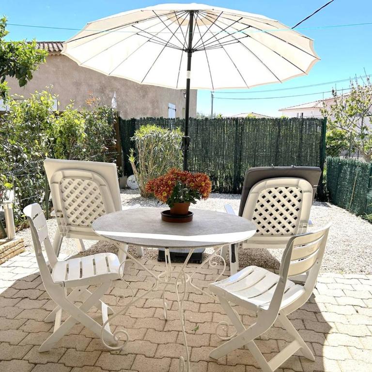 Studio 4 Couchages avec Jardin et Piscine à Bormes-les-Mimosas - FR-1-251-825 - Apartamento - 4