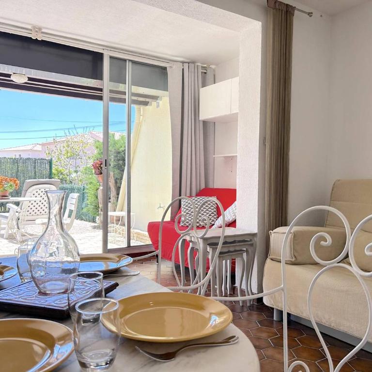 Studio 4 Couchages avec Jardin et Piscine à Bormes-les-Mimosas - FR-1-251-825 - Apartamento - 10