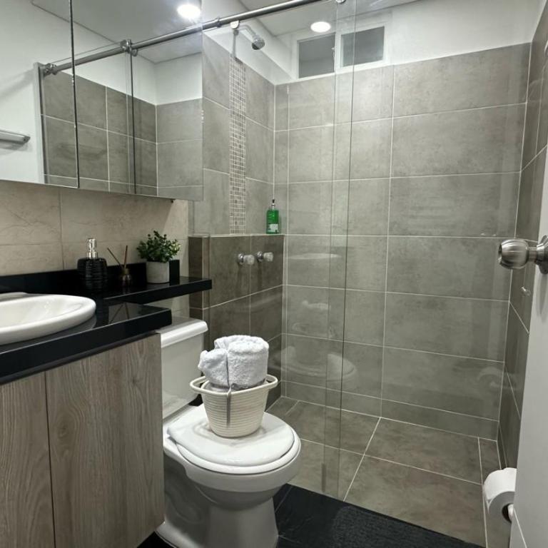 CALI Acogedor y Completo, Apto cerca de Jardin plaza, con piscina, parqueadero y aire acondicionado - Apartamento de 3 dormitorios - 34