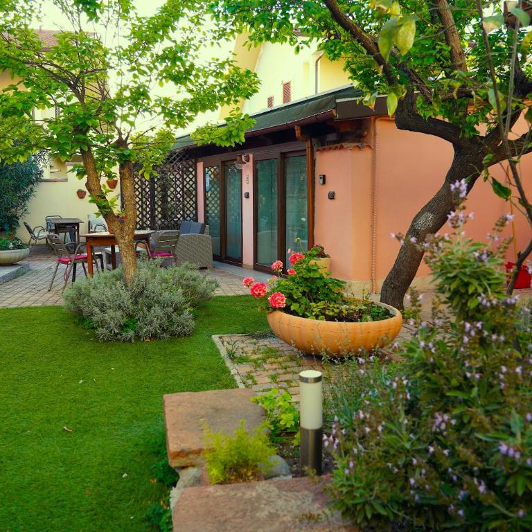 Flowery Inn Villa - Appartamento con 2 Camere da Letto - 1