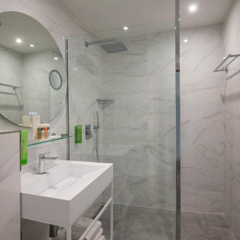 GOLDEN TULIP CANNES HOTEL de PARIS - Chambre Double avec Balcon - 8
