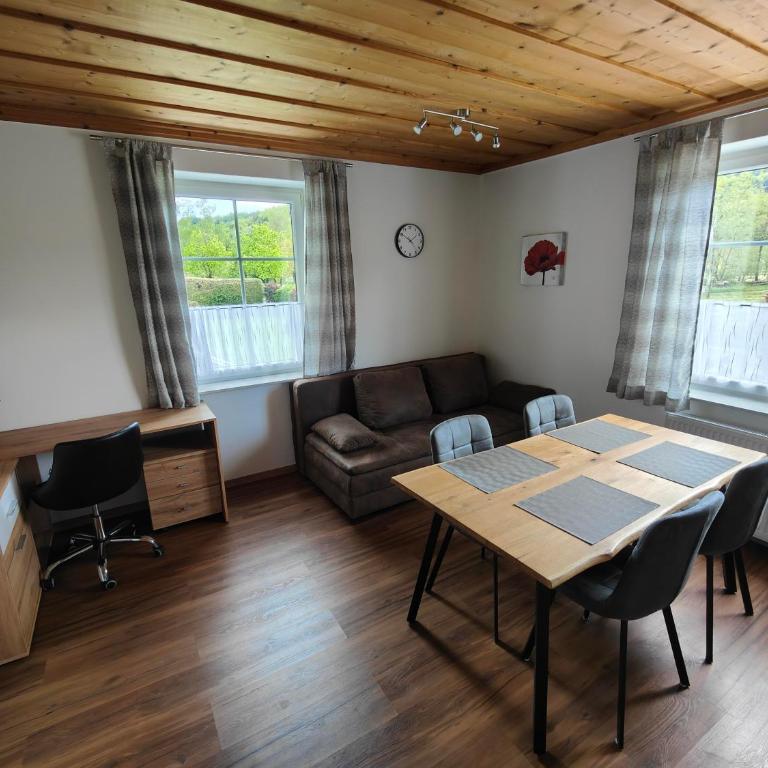 Ferienwohnung am Freibad - Appartamento - 5