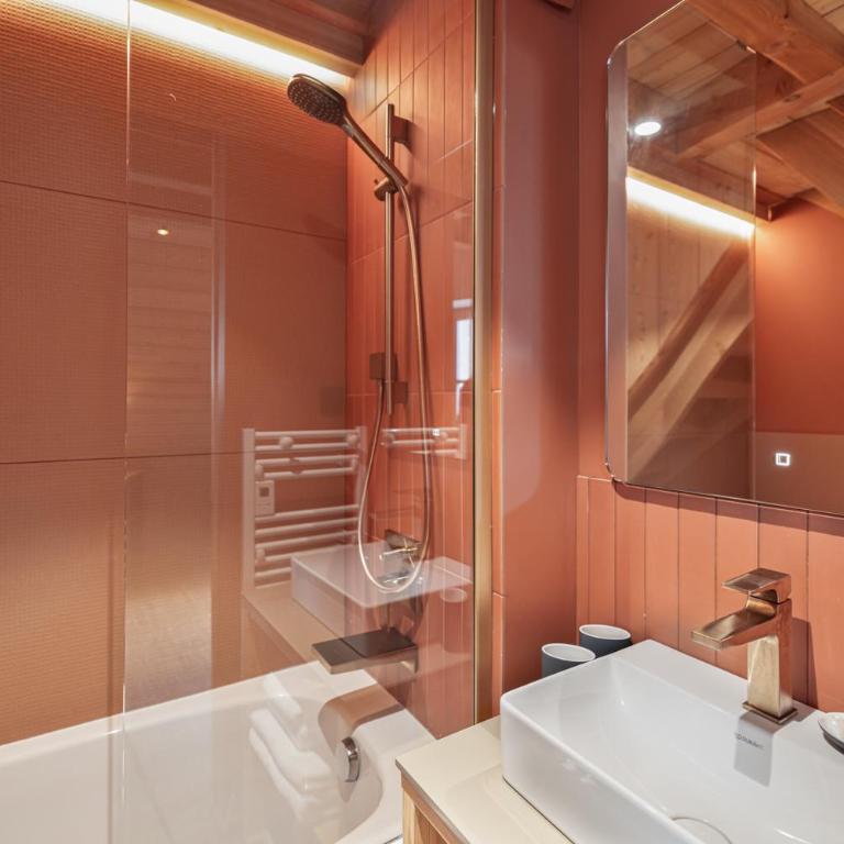 Alliey & Spa Piscine Appart-hôtel Serre chevalier - Chambre Familiale Supérieure - 5