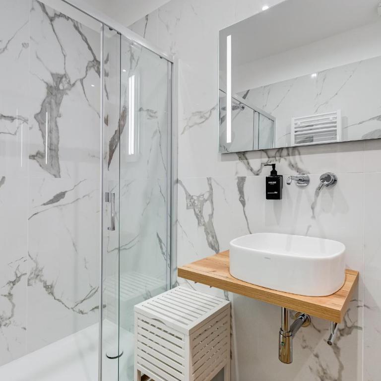 LISA SUITE - Standard Double Room - 5