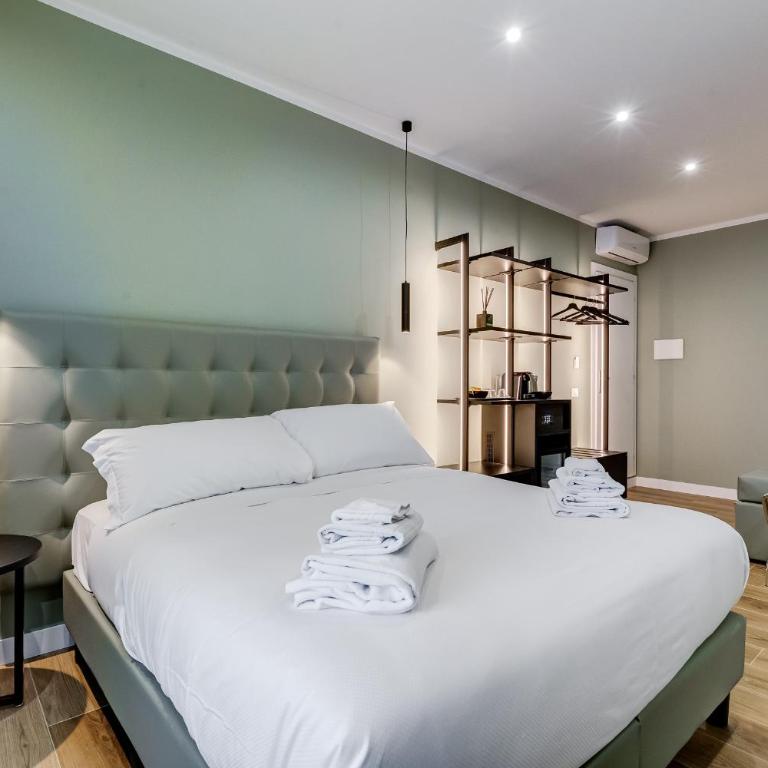 LISA SUITE - Deluxe Triple Room - 12