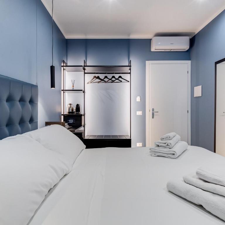 LISA SUITE - Deluxe Double Room - 15