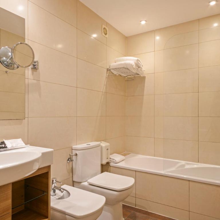 Hotel Acta Azul Barcelona - Apartment (3 Adults) - 4