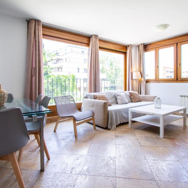 Apartamentos Villablino Arturo Soria - Three-Bedroom Apartment - 6