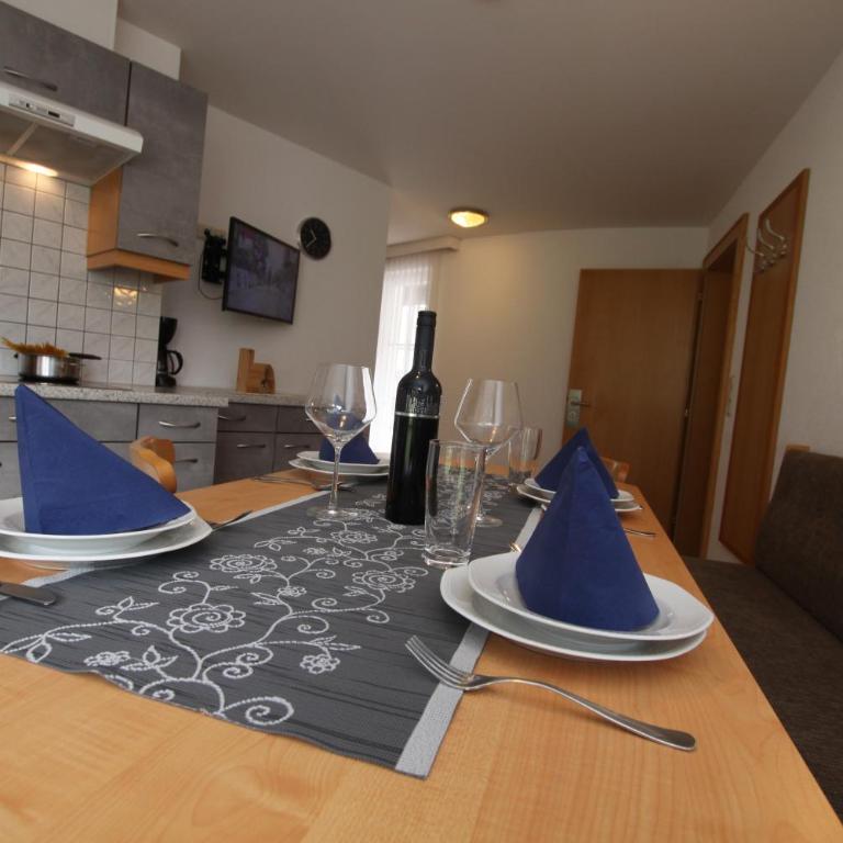 Apart Gruber - Apartment mit 3 Schlafzimmern und Balkon - 10
