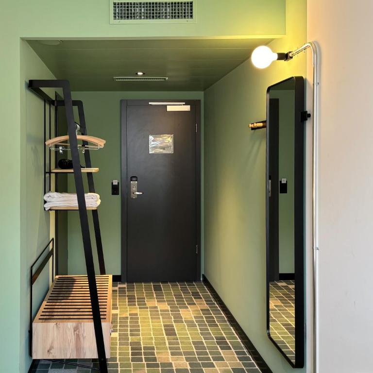 Nonanteneuf appart hōtel Sierre - contactless check-in - Doppelzimmer - 3