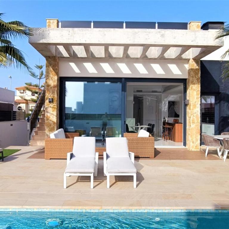 Luxurious Villa with private heated pool PMT12 - Villa - 4
