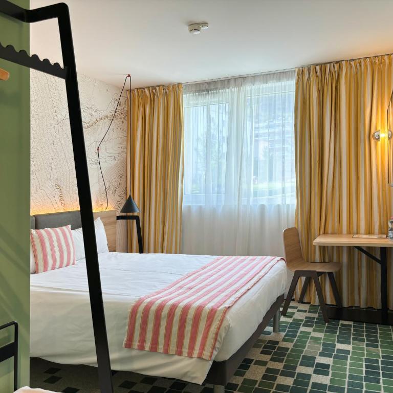 Nonanteneuf appart hōtel Sierre - contactless check-in - Doppelzimmer - 7