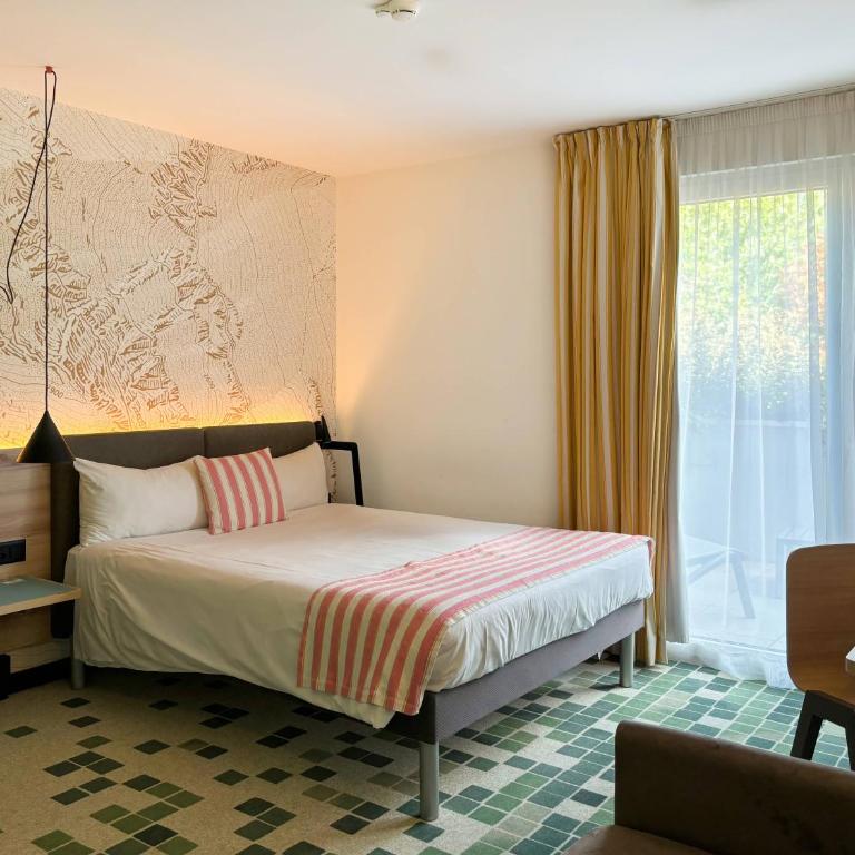 Nonanteneuf appart hōtel Sierre - contactless check-in - Deluxe Zimmer mit Queensize-Bett - 7
