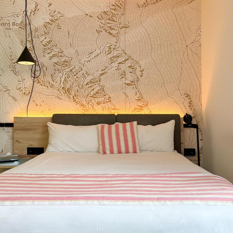 Nonanteneuf appart hōtel Sierre - contactless check-in - Deluxe Zimmer mit Queensize-Bett - 9