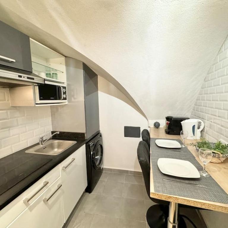 Studio Vieil Antibes rue du Bateau - One-Bedroom Apartment - 13