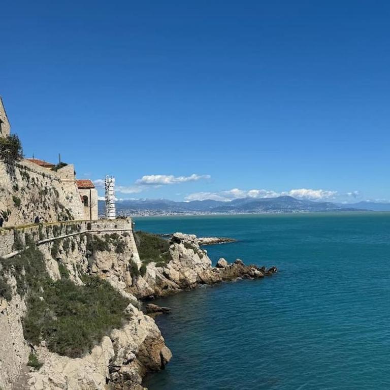 Studio Vieil Antibes rue du Bateau - One-Bedroom Apartment - 25