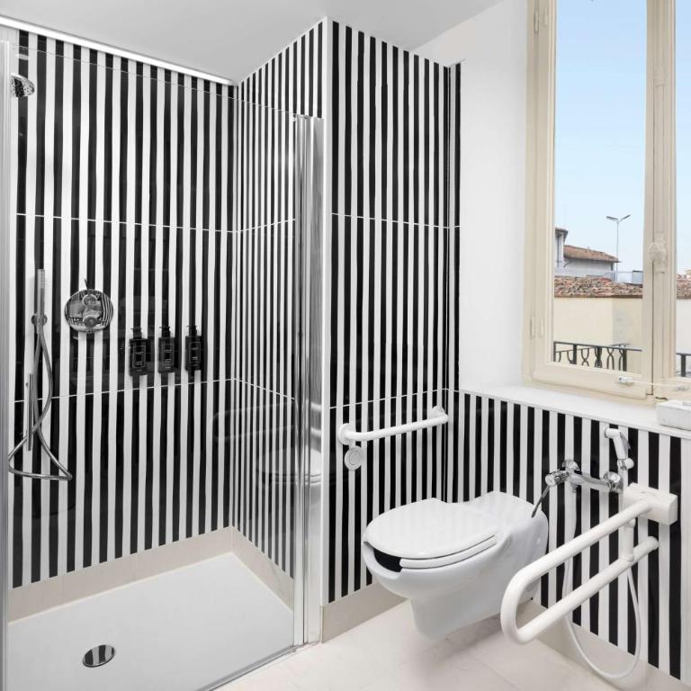 Anglo American Hotel Florence, Curio Collection By Hilton - Camera Queen Classic con Accesso Disabili - 3