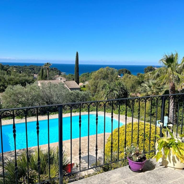 Villa Les Jardins du Roy, Piscine et Vue mer - Villa con vistas al mar - 1