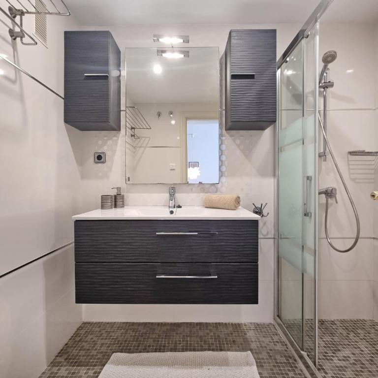 City Center Apartment by NRAS - Two-Bedroom Apartment - 17