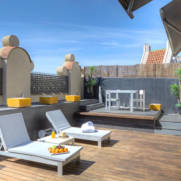 Sixtytwo Hotel - Suite with Terrace - 4
