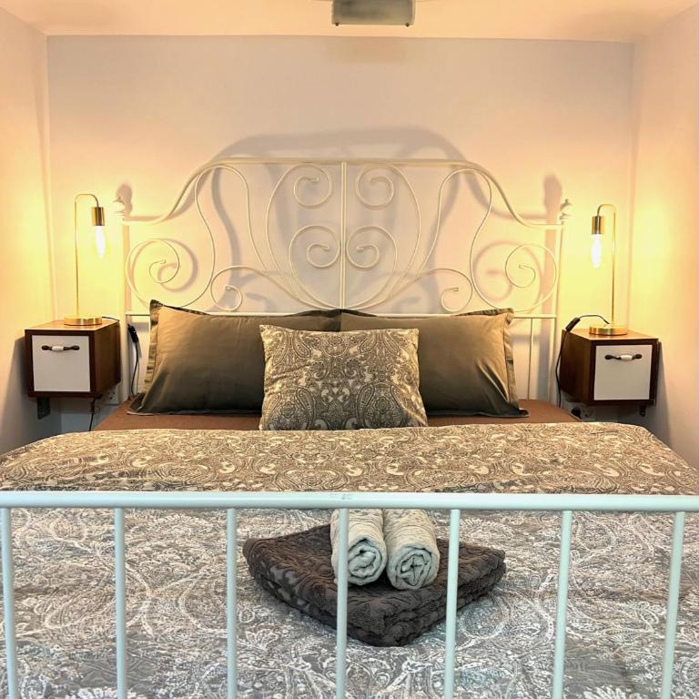 HealthyStudio512 Apartments - Double Room with Extra Bed - 7