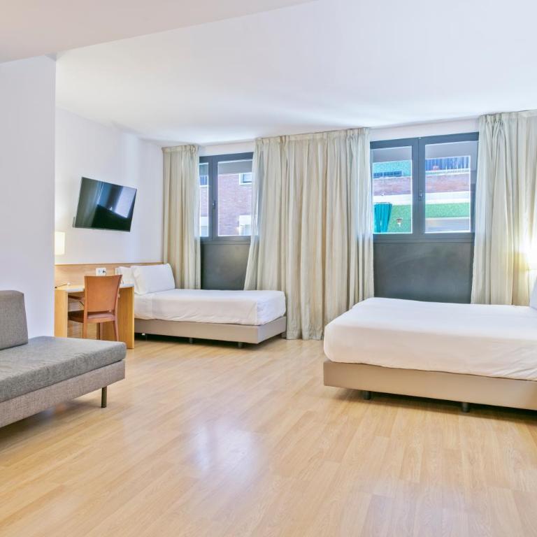 Hotel Acta Azul Barcelona - Triple Room - 1