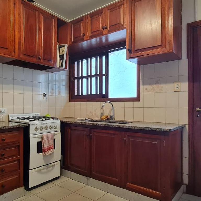 Casa familiar con parrilla y patio compartido - Casa de 2 dormitorios - 10