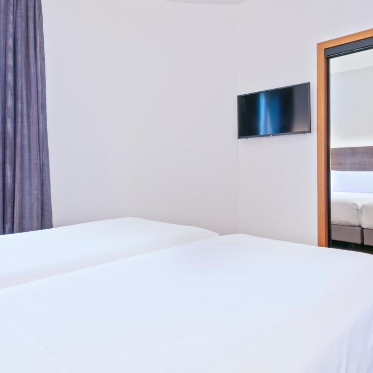 Hotel Acta Azul Barcelona - Family Room (3 Adults) - 4