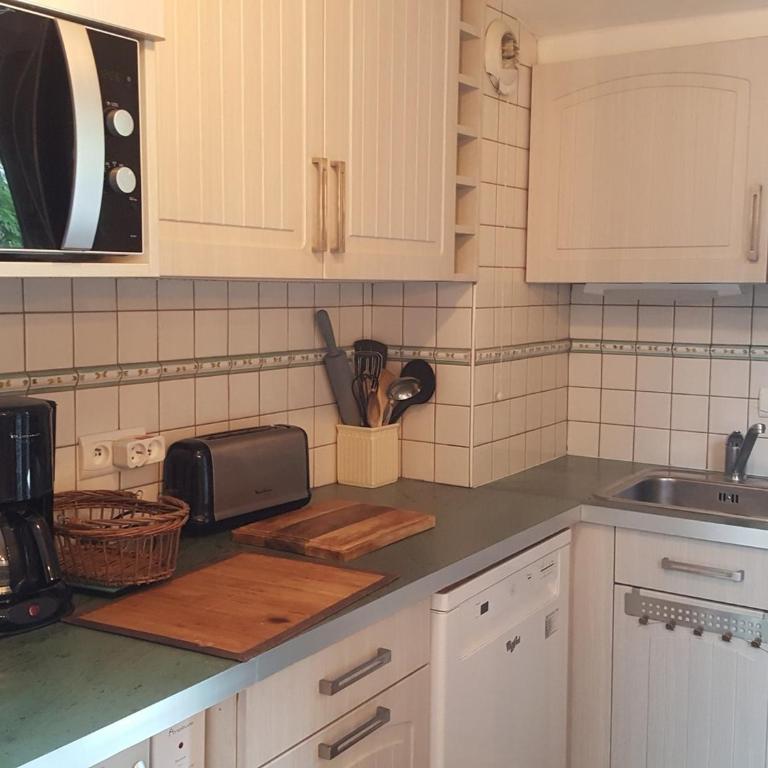 Studio dernier étage avec balcon, parking et WiFi, animaux admis - Studio - 5