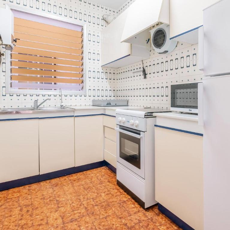 3 Bedroom Amazing Apartment In L'ametlla De Mar - Apartamento de 3 dormitorios - 5