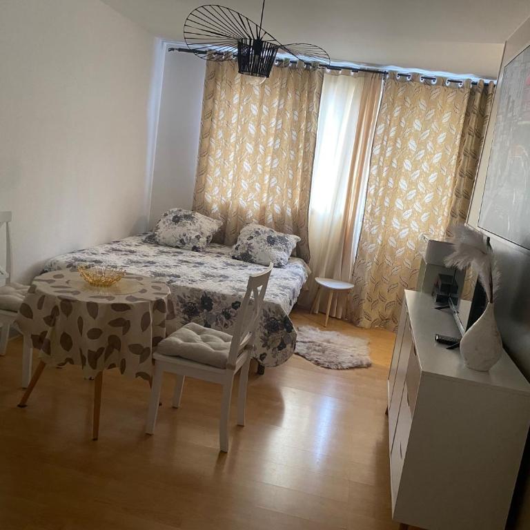 Cosy studio Paris Wagram - One-Bedroom Apartment - 10