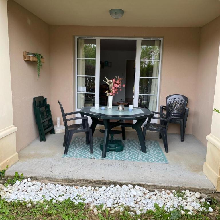 Charmant T2 PISCINE chambre lit double dans résidence du Lac - Apartamento de 1 dormitorio - 19