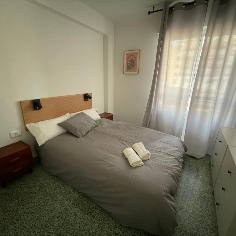 Luminoso piso cerca de la playa - Three-Bedroom Apartment - 8