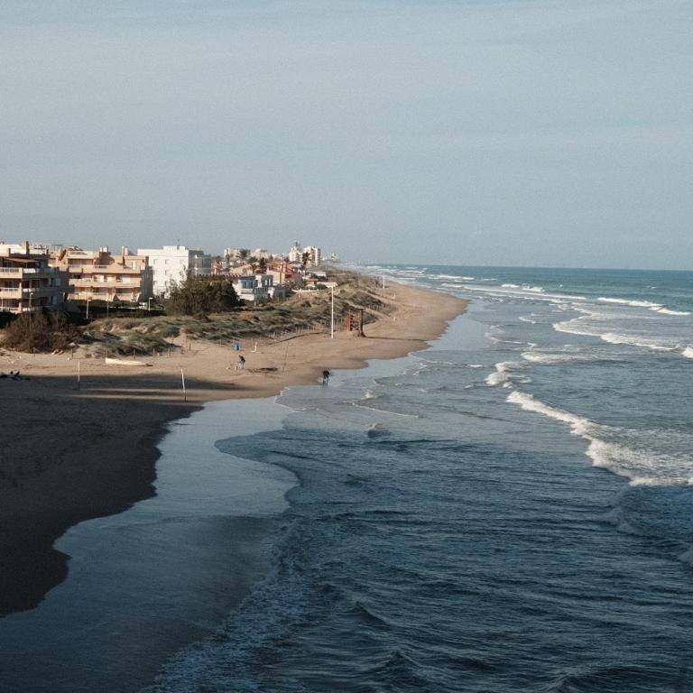 Luminoso piso cerca de la playa - Three-Bedroom Apartment - 17