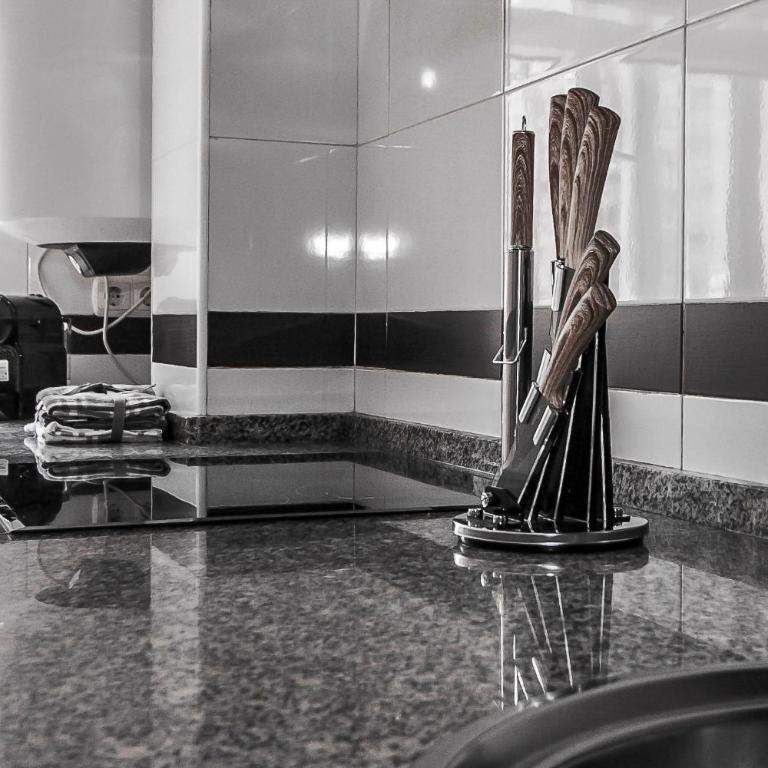 Ave Huelin 3Rooms - Alojamiento con Parking y A/C - Three-Bedroom Apartment - 14