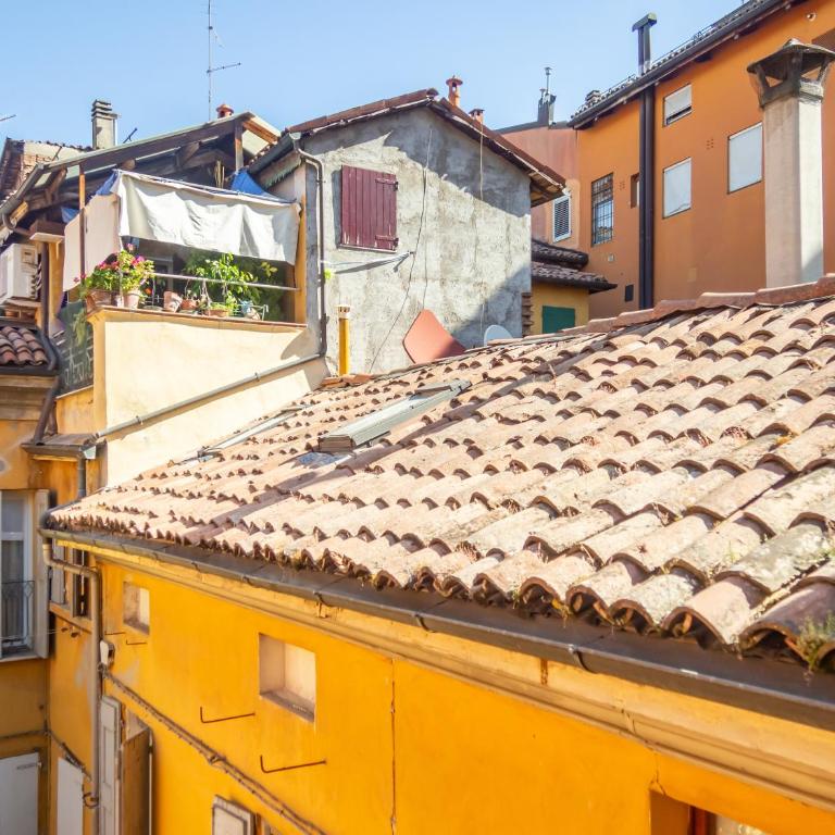 Charme in a Historic Bulding - Bologna Center - One-Bedroom Apartment - 19