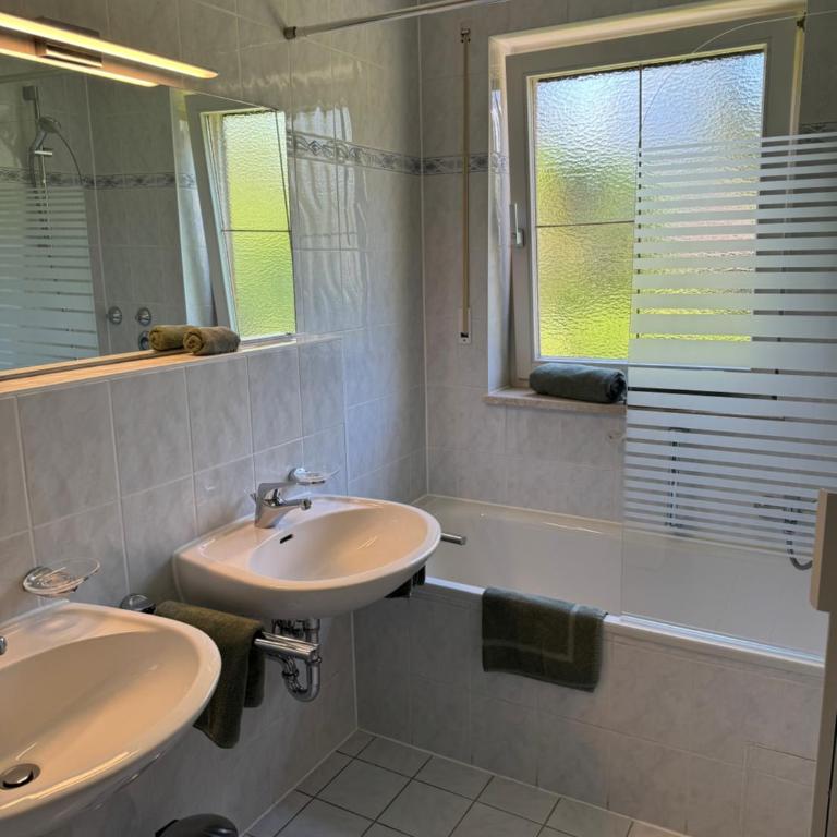 Ferienwohnung Gary mit zwei Terrassen und Garten - Apartamento de 2 dormitorios - 17