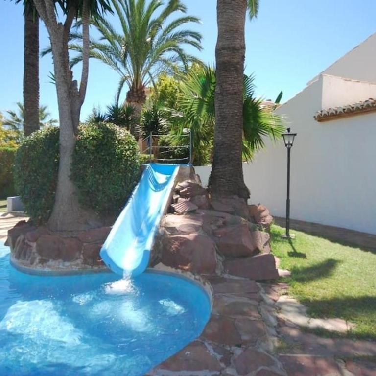 Magnifico Chalet en Jávea a 5 minutos de la playa. - Casa de 3 dormitorios - 6